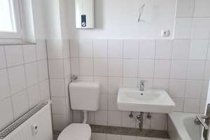 Schön und gemütlich! Top 2,5 Raum Wohnung in zentraler Lage ! Balkon und Aufzug ! – Wiehagen 96, 45879 Neustadt, Gelsenkirchen – Vorschaubild 4