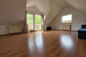 Charmante 4-Zimmer-Dachgeschosswohnung in Hamburg-Sülldorf – Die vollständige Adresse der Immobilie erhältst du vom Anbieter., 22589 Sülldorf, Hamburg – Vorschaubild 3