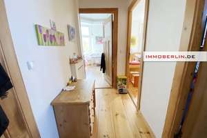 IMMOBERLIN.DE - Wunderbare Altbauwohnung mit Sonnenbalkon & Dachrohling in gefragter Lage – Die vollständige Adresse der Immobilie erhältst du vom Anbieter., 12203 Lichterfelde, Berlin – Vorschaubild 3