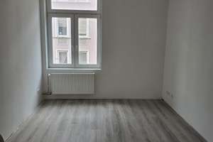 Alltagstaugliche 3-Zimmer-Wohnung in Kiel – Elisabethstrasse 93, 24142 Gaarden-Ost, Kiel – Vorschaubild 2
