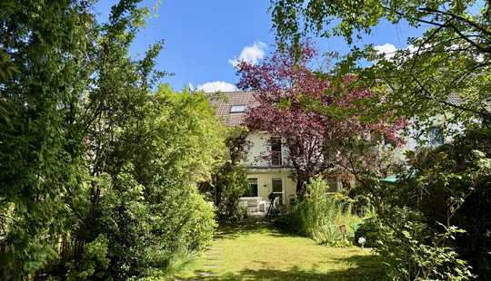 Bild von Echte Rarität: 2 Häuser vereint 
Großzügiges Ein- bis Zweifamilienhaus 
mit diversen Möglichkeiten