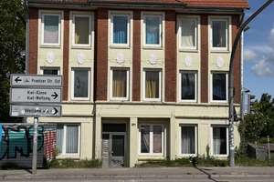 Preisbewusstes Mehrfamilienhaus, Miteigentum 4 Wohnungen in 24147 Kiel.
