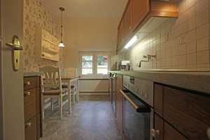 * Reetgedecktes Einfamilienhaus *
Garten * Vollbad * Terrasse* 2 Garagen * u.v.m * – Hamburg – Vorschaubild 12