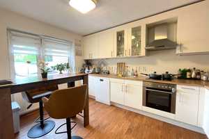 Wolthusen - Nähe Ems-Jade-Kanal! Top gepflegtes Reihenmittelhaus mit Garten und Stellplatz! – Emden – Vorschaubild 1