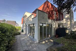 Moderne 4-Zimmer-Erdgeschosswohnung mit umlaufender Terrasse in bevorzugter Lage von Ippendorf!