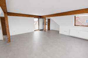 Lichtdurchflutete Dachetage mit Balkon & Loggia in ruhiger Lage – frisch saniert – Frankfurter Str. 26, 45145 Frohnhausen, Essen – Vorschaubild 2