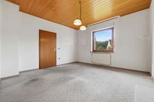 Charmantes Einfamilienhaus auf 931m² Grund mit viel Potenzial, Garage und Garten in Antweiler – Die vollständige Adresse der Immobilie erhältst du vom Anbieter., 53533 Antweiler – Vorschaubild 11