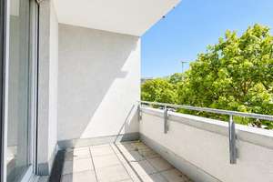 7548 - Renovierte 2-Zimmerwohnung mit Loggia nähe Günther-Klotz-Anlage!