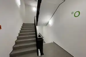 Neubau 2023 - Möbliertes 1 Zimmer-Apartment mit Dachterrasse - Typ D6 - Stichstraße - Ab 6 Monaten – Rosensteinstraße 33, 70191 Stuttgart – Vorschaubild 5