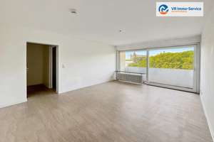 Modern und sofort bezugsfrei: 3 Zimmer, Einbauküche, Loggia und Stellplatz