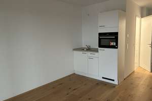 Vollmöbliertes Apartment mit Balkon für Studenten/Auszubildende in bester Lage Regensburgs – Otto-Hahn-Straße 40, 93053 Galgenberg, Regensburg – Vorschaubild 2