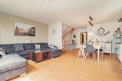 SALUTI | Schöne DHH mit Traumgarten und 5,5 Zi in Rheinfelden | PV-Anlage und Carport