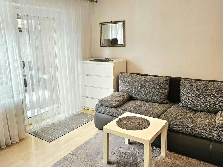 Zi m.Ausgang Balkon