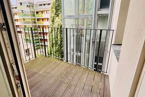 Renovierte 2-Zimmer Wohnung mit 2 Balkonen im 3. OG am Boxhagener Platz – Krossener Straße 26, 10245 Friedrichshain, Berlin – Vorschaubild 4