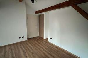 Exclusive 2-Zimmer Dachgeschosswohnung in Hanau – Ramsaystrasse 1, 63450 Innenstadt, Hanau – Vorschaubild 1