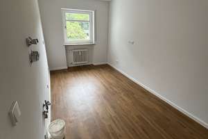 Modernisierte Wohnung mit Balkon – Becker-Gundahl-Str. 30, 81479 Solln, München – Vorschaubild 9