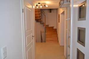 4-Zimmer-Doppelhaushälfte mit gehobener Innenausstattung und EBK in Irgertsheim West – 85049 West, Ingolstadt – Vorschaubild 7