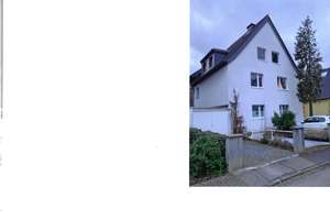 Freistehendes Dreifamilienhaus in Köln-Rodenkirchen mit Garten