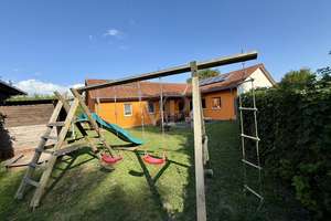 Energieeffizientes, gruppengeeignetes Ferienhaus für bis zu 10 Personen, samt Indoor -Schwimmbad – Die vollständige Adresse der Immobilie erhältst du vom Anbieter., 17209 Priborn – Vorschaubild 1