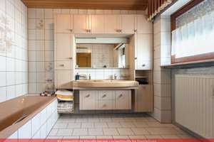 Großzügig. Grün. Vielseitig. – Zweifamilienhaus in begehrter Lage von Bürgel – 63075 Bürgel, Offenbach am Main – Vorschaubild 18