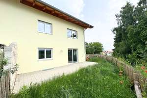Lage mit Weitblick: Traumhafte DHH, modern & hell KFW40 – Die vollständige Adresse der Immobilie erhältst du vom Anbieter., 83308 Trostberg – Vorschaubild 2
