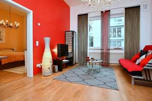 Schöne, voll möblierte Wohnung mit Garage und WLAN in Stuttgart Mitte – Die vollständige Adresse der Immobilie erhältst du vom Anbieter., 70182 Diemershalde, Stuttgart – Vorschaubild 1