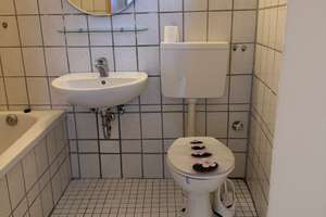 3-Zimmer-Wohnung mit Balkon in Essen-Bergerhausen! – Rellinghauser Straße 276, 45136 Bergerhausen, Essen – Vorschaubild 10
