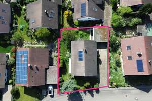 Gepflegtes Zweifamilienhaus mit Doppelgarage und großem Garten – Die vollständige Adresse der Immobilie erhältst du vom Anbieter., 71554 Weissach im Tal – Vorschaubild 3
