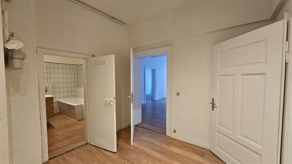 Immobilie in Bertsdorf-Hörnitz - Altstadtjuwel mit 5 Top-WE, Dachterrasse & Remise auf großem Areal - Bild 2