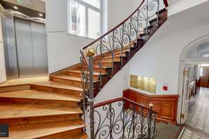Bestlage Lehel: Kernsanierte Altbau-Traumwohnung mit Dachterrasse und Balkon – Die vollständige Adresse der Immobilie erhältst du vom Anbieter., 80538 Lehel, München – Vorschaubild 80