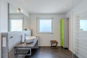 Penthouse-Feeling mit Kamin und Blick auf die Weinberge – Die vollständige Adresse der Immobilie erhältst du vom Anbieter., 70376 Münster, Stuttgart – Vorschaubild 19