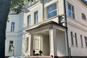 Leben im modernisierten Denkmal-Maisonette mitten im schönen Ohligs! 