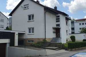 EINE WOHNUNG FREI !!! Mehrfamilienhaus in Hemmingen mit wunderschönem Grundstück – Seestraße 43, 71282 Ludwigsburg (Kreis) – Vorschaubild 1