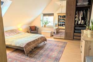 Ruhige Dachgeschosswohnung mit zwei Zimmern und Balkon in Krefeld – Dionysiusstraße 143, 47798 Stadtmitte, Krefeld – Vorschaubild 9