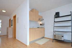 2,5 Zimmer zentral in Stuttgart-Feuerbach am Kelterplatz – Klagenfurter Straße 34, 70469 Feuerbacher Tal, Stuttgart – Vorschaubild 11