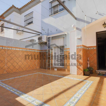 Reihenhaus in privater Wohnanlage, Zone Monteolivate