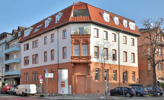 Großzügige 4-Zimmer-Wohnung mit 3 Balkonen, Garage und moderner Ausstattung in zentraler Stadtlage
