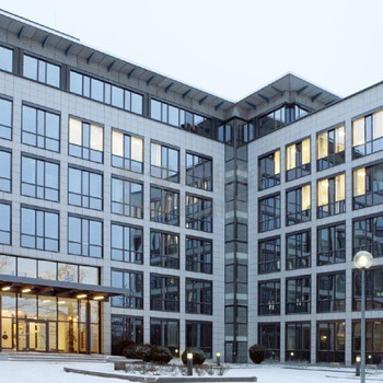 Bürogebäude nähe Frankfurter Flughafen