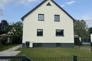 Vollsaniertes Einfamilienhaus mit 7 Zimmern in Berlin Rudow (Neukölln)