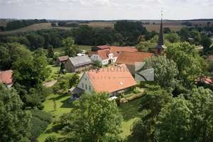 Stilvoll saniertes Pfarrhaus mit weitläufigem Privatpark – Die vollständige Adresse der Immobilie erhältst du vom Anbieter., 17322 Grambow – Vorschaubild 3