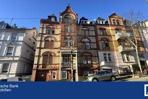 Charmante Dachgeschosswohnung mit historischem Flair auf 74 qm – Die vollständige Adresse der Immobilie erhältst du vom Anbieter., 65199 Dotzheim, Wiesbaden – Vorschaubild 1