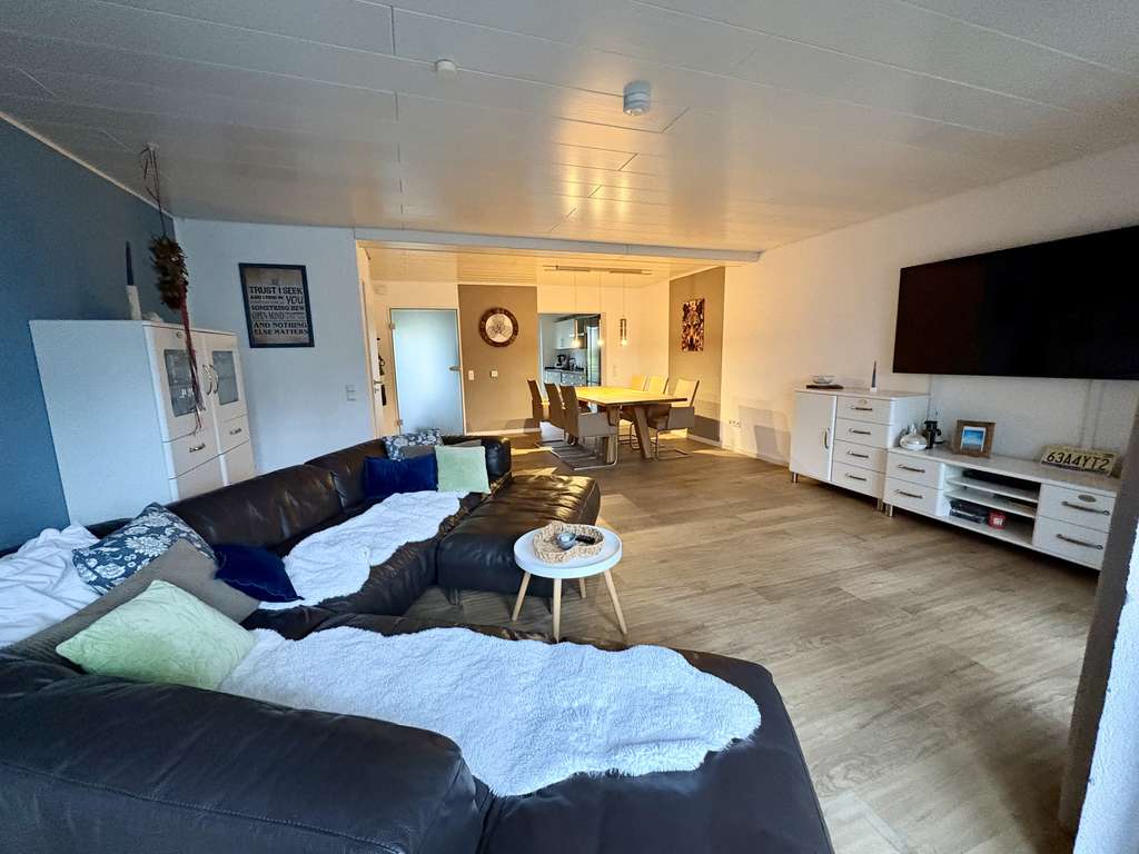 Immobilie in Neuhausen auf den Fildern - Schönes Reihenhaus in exklusiver, ruhiger Lage mit Erbbaurecht - Bild 1