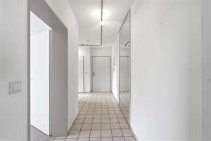 Schöne 4 Zimmerwohnung in Großgründlach Anteil an Pool/Sauna – Die vollständige Adresse der Immobilie erhältst du vom Anbieter., 90427 Großgründlach, Nürnberg – Vorschaubild 9