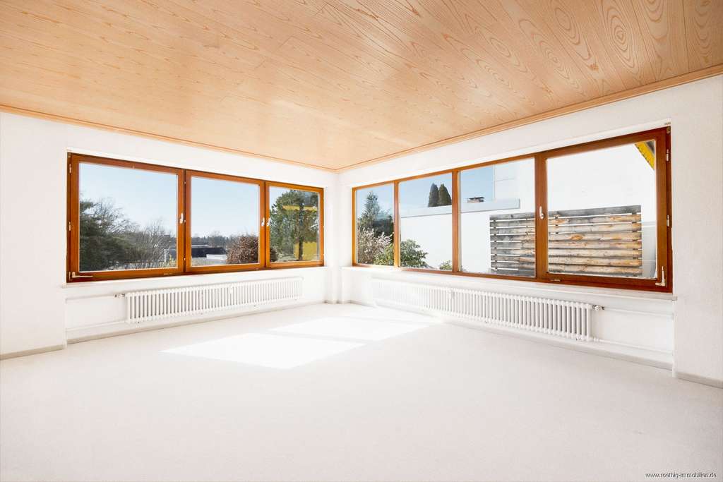 Immobilie in Freising - Weitläufiges EFH im Bauhausstil mit Einliegerwohnung, Einzelgarage & traumhaftem Garten in Freising. - Bild 4