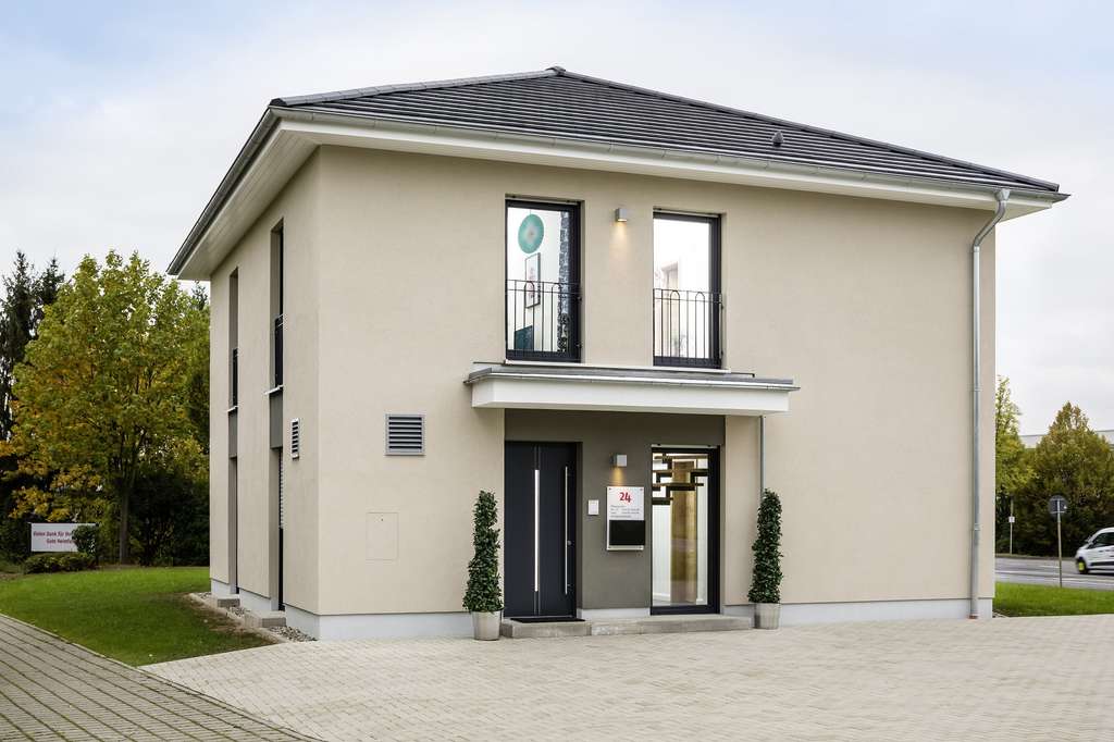 Immobilie in Obrigheim (Pfalz) - Stadtvilla - Bild 0