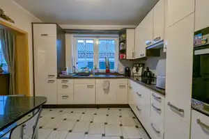 Junges Einfamilienhaus mit Pool in Geldern. – Kleve (Kreis) – Vorschaubild 6