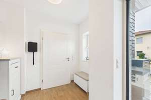 Modernes Familienhaus Bj. 2018 in Feldrandlage | 191 m² Wohnfläche | Doppelgarage | Smart Home – Wilhelm-Behrens-Straße 6, 38448 Wendschott, Wolfsburg – Vorschaubild 7