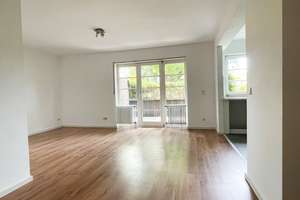WOHNEN AUF 3 EBENEN  ....mit Terrasse, eigenem Garten und Tiefgarage! – Schütte-Lanz-Str. 13, 12209 Lichterfelde, Berlin – Vorschaubild 1