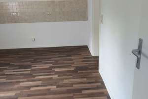 Kompakte und schöne Wohnung in der Kraftwerksiedlung – Brüder-Lang-Straße 16, 6749 Bitterfeld-Wolfen – Vorschaubild 3
