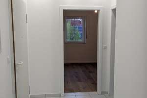 Attraktive, sanierte 2-Zimmer-Dachgeschosswohnung mit Balkon, Garage und Einbauküche – Seligenstädter Str. 21, 63322 Rödermark – Vorschaubild 7